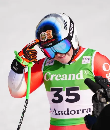 Stefanie Grob wieder mit eigenem Helm